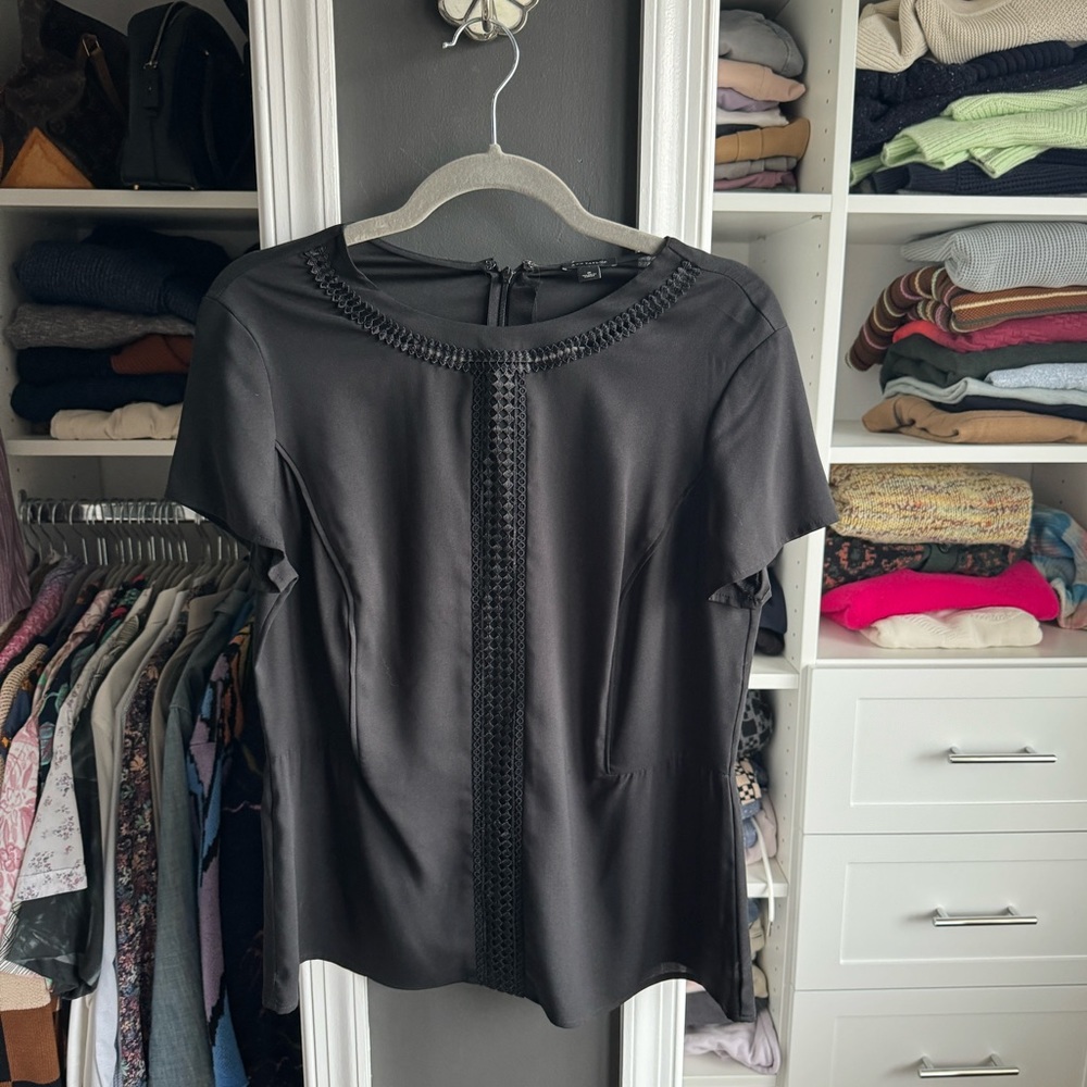 Ann Taylor blouse - size 8